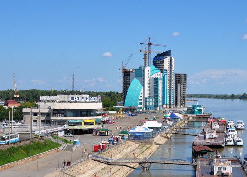 Барнаульский речной порт. Вид с нового моста через Обь