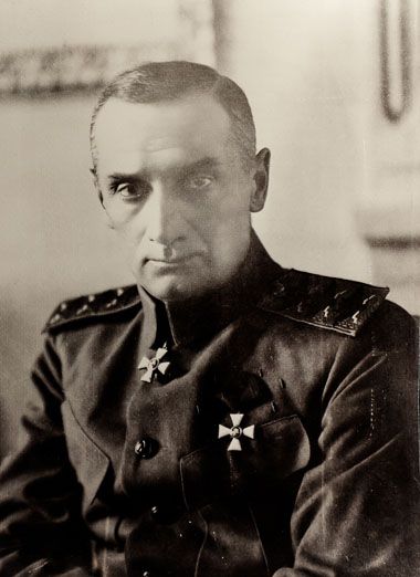 Адмирал Колчак Источник:http://www.ikz.ru/siberianway/omsk/civilwar.html
