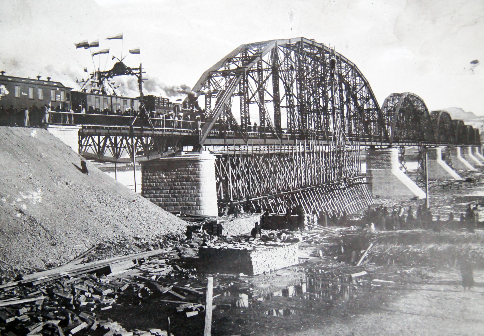 Открытие железнодорожного моста через Енисей