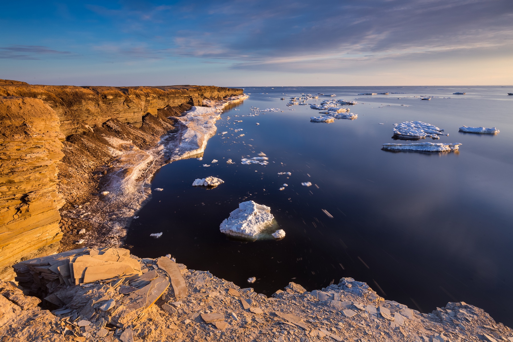 Остров Авлония в Мраморном море